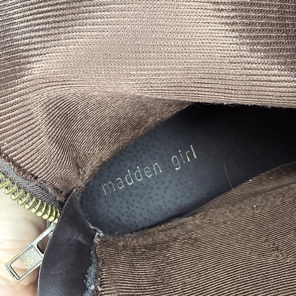 Madden Girl Riding Boots Legacie Buckle Rear Zip Chocolate Brown 9.5 - Picture 11 of 15
